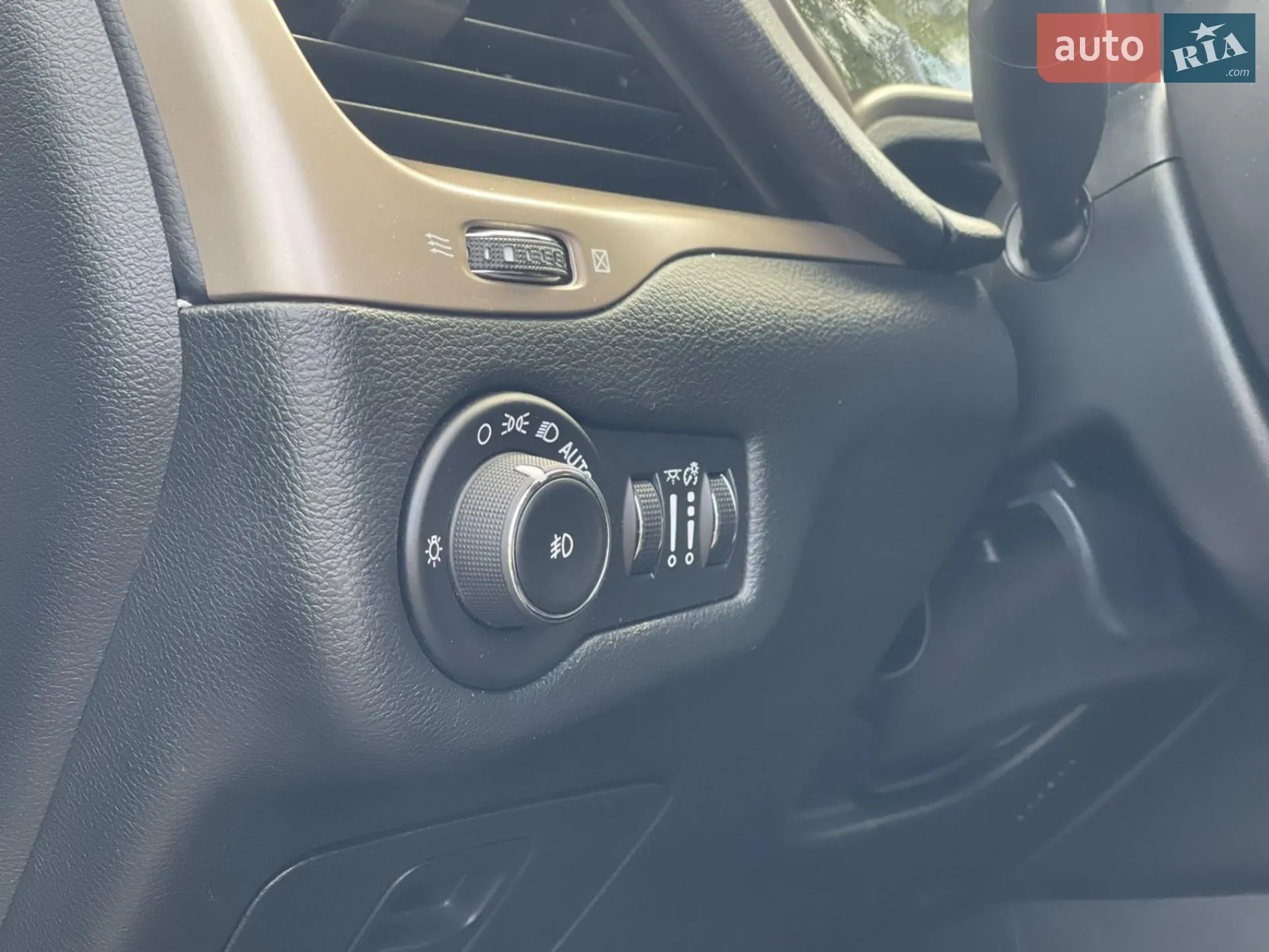 2014 Jeep Cherokee - мініатюра 17