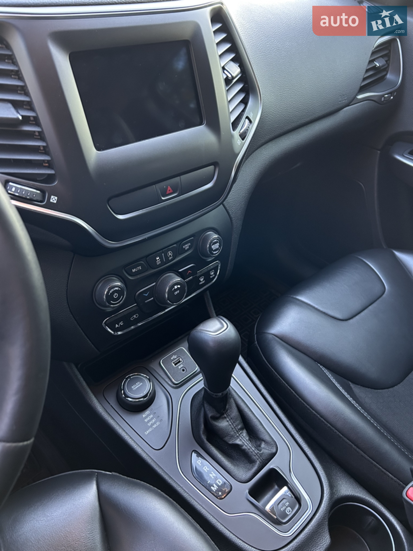 2018 Jeep Cherokee - мініатюра 11