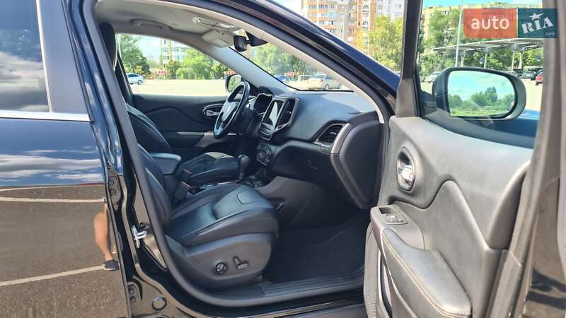 Позашляховик / Кросовер Jeep Cherokee 2021 в Києві