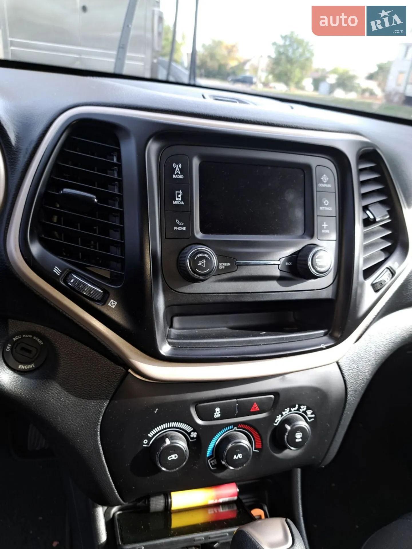 2017 Jeep Cherokee - мініатюра 8
