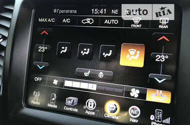 Внедорожник / Кроссовер Jeep Cherokee 2013 в 
