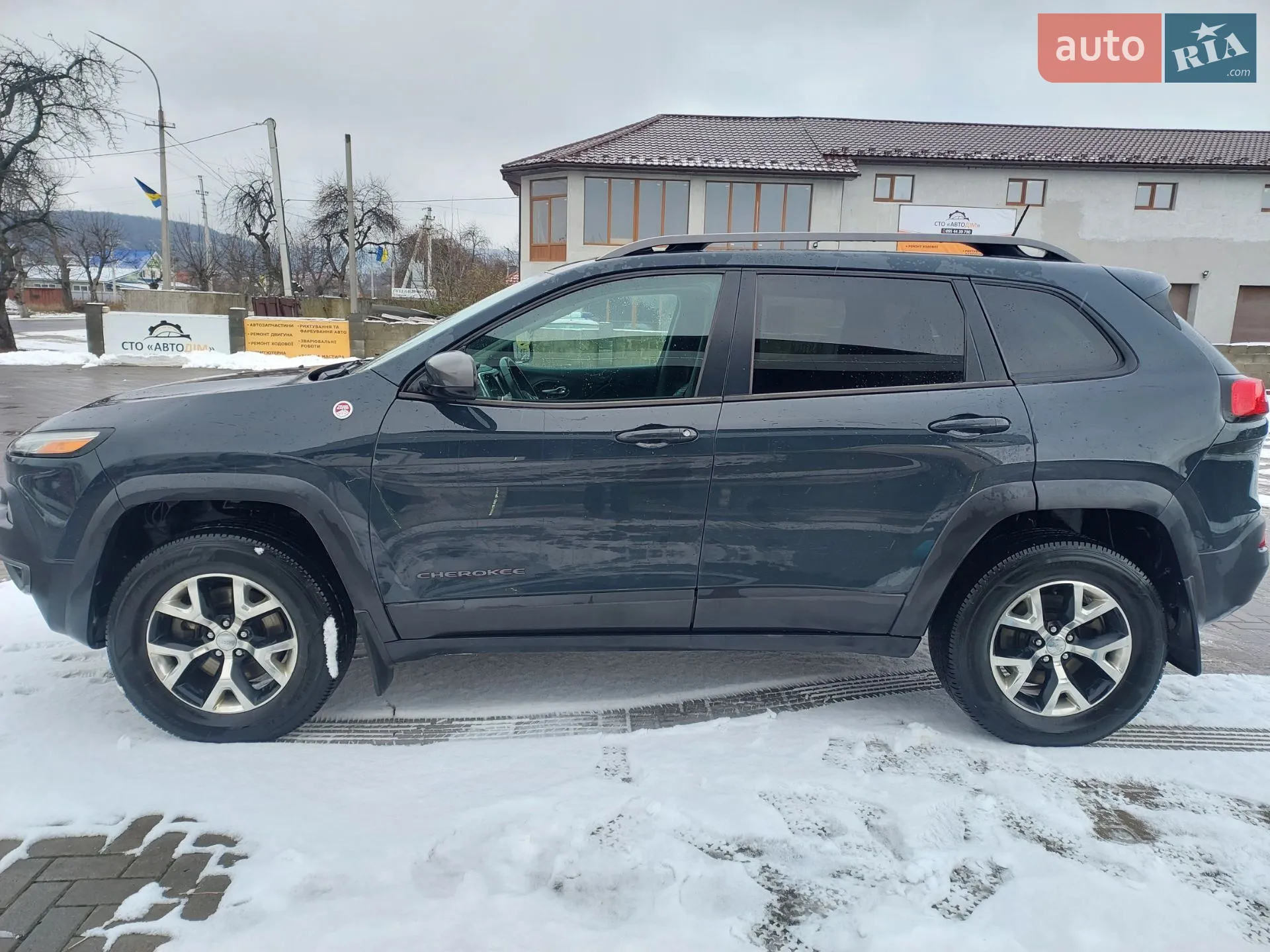 2016 Jeep Cherokee - мініатюра 2