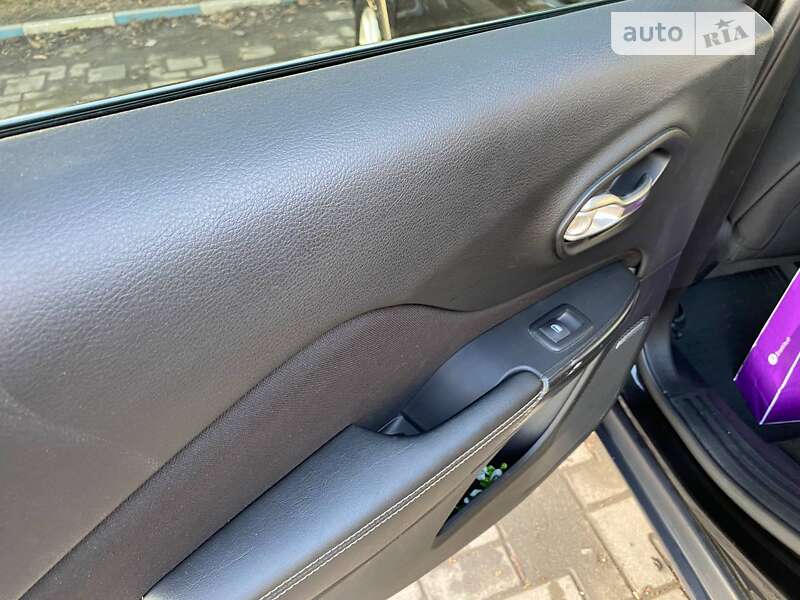 Позашляховик / Кросовер Jeep Cherokee 2014 в Хмельницькому