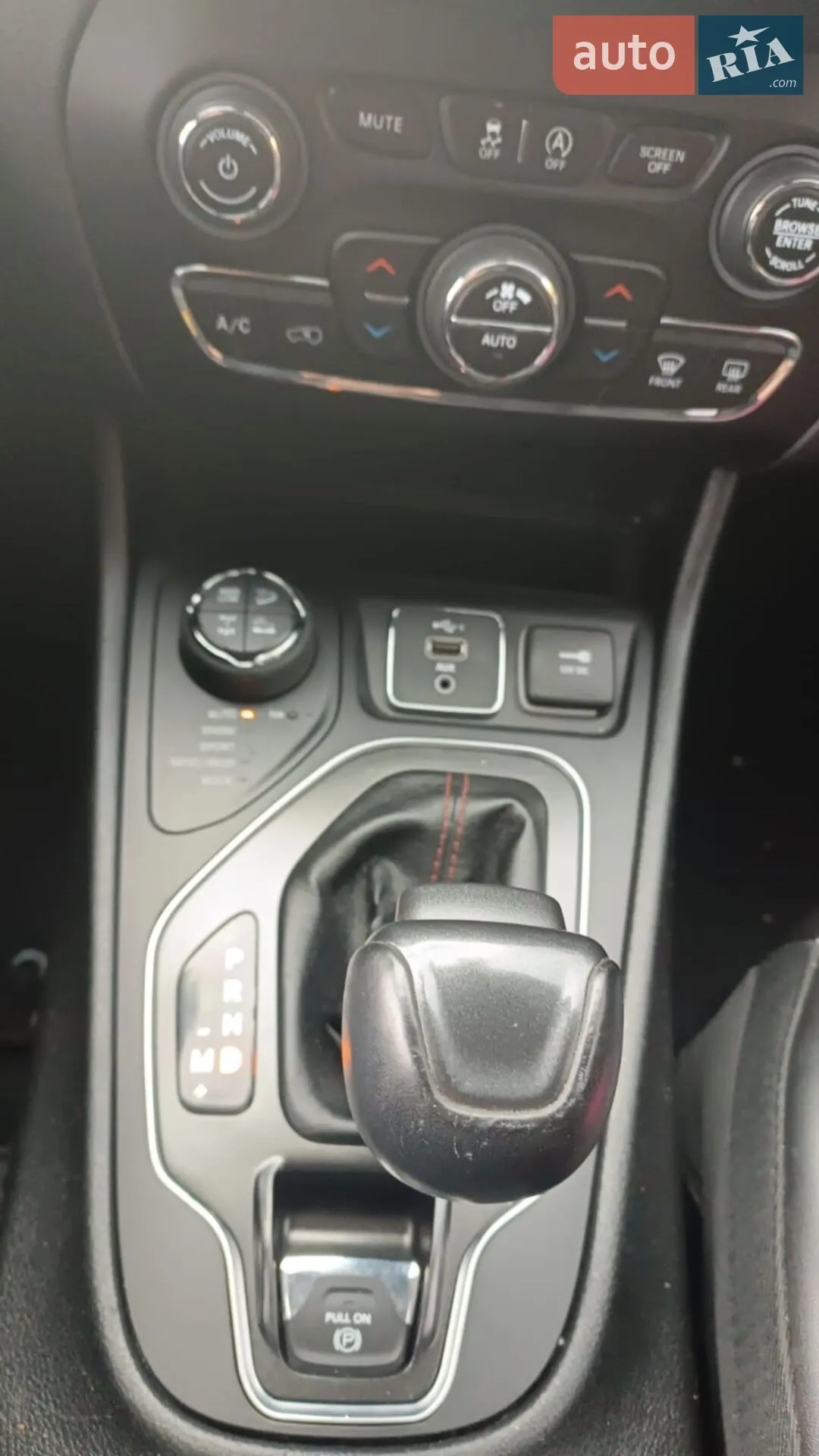 2018 Jeep Cherokee - мініатюра 6