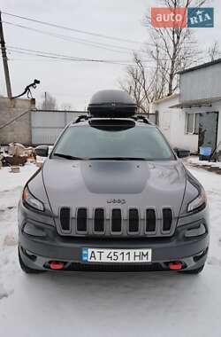 Внедорожник / Кроссовер Jeep Cherokee 2016 в Калуше