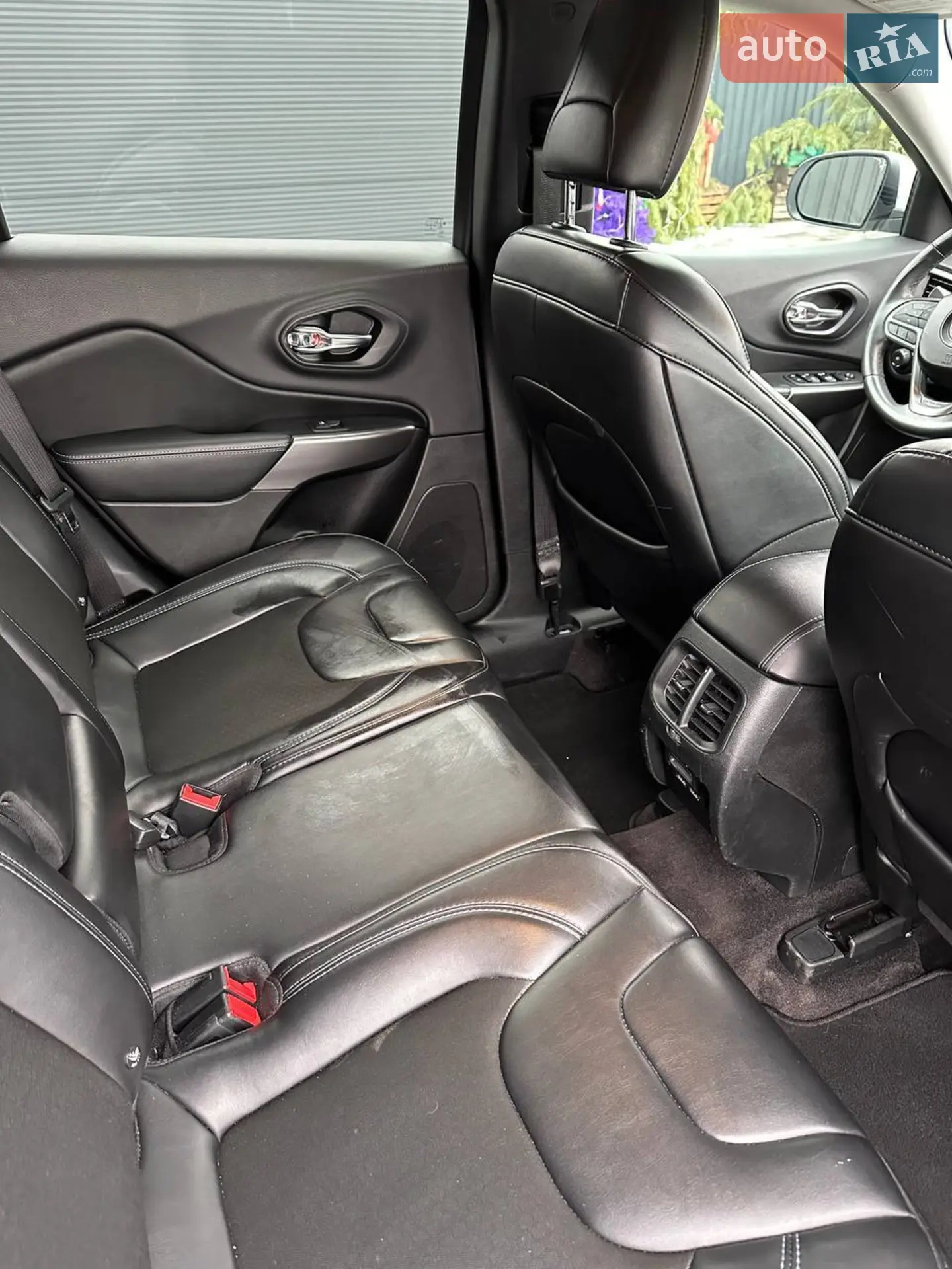 2018 Jeep Cherokee - мініатюра 13