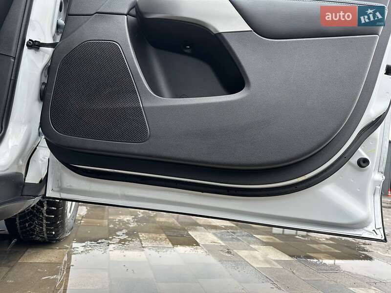 Позашляховик / Кросовер Jeep Cherokee 2018 в Семенівці