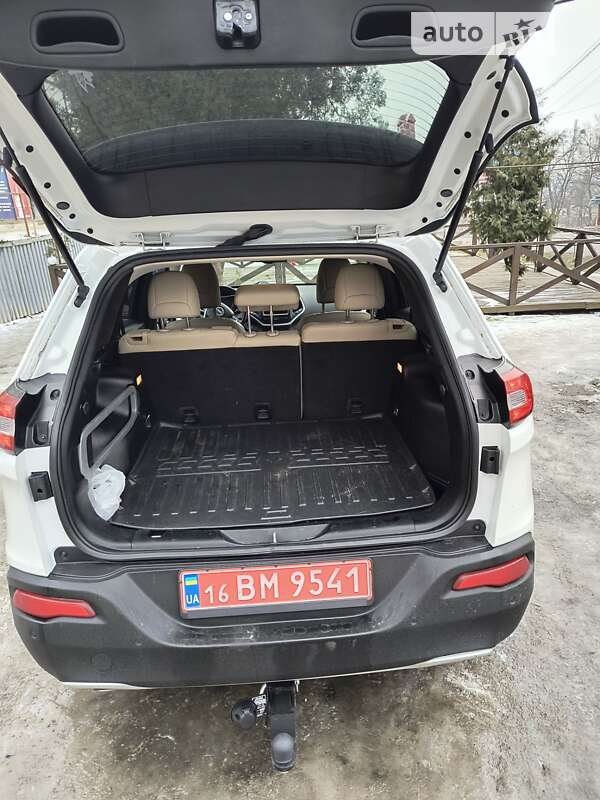 Позашляховик / Кросовер Jeep Cherokee 2017 в Валках