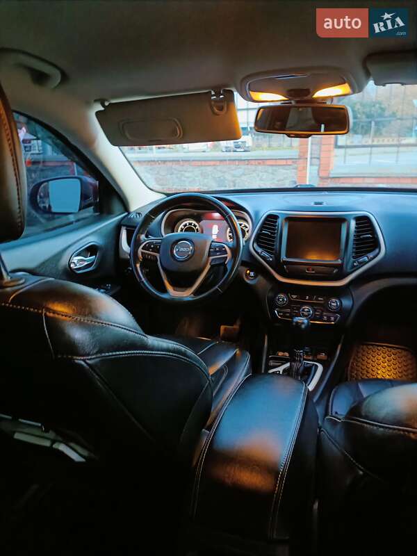 Внедорожник / Кроссовер Jeep Cherokee 2014 в Белой Церкви