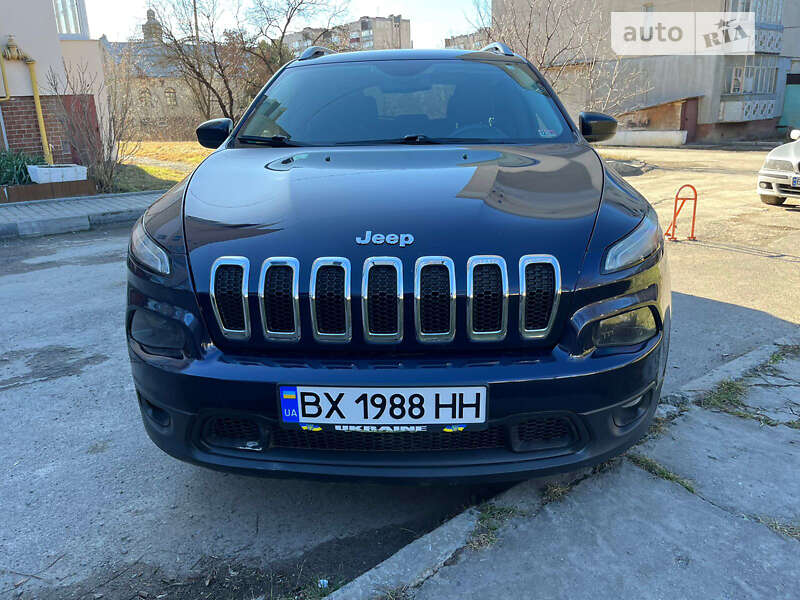 Внедорожник / Кроссовер Jeep Cherokee 2015 в Каменец-Подольском