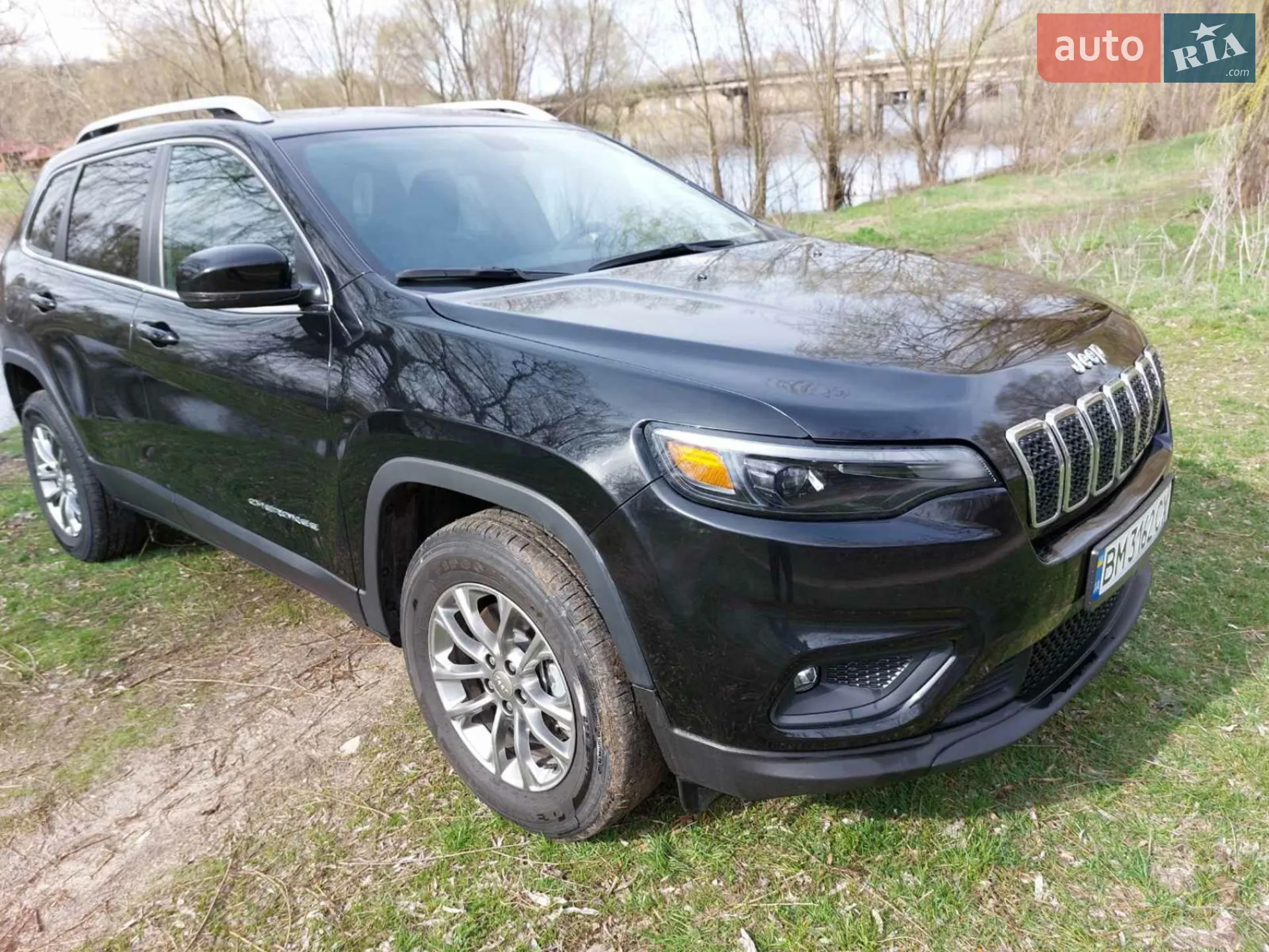 2019 Jeep Cherokee - фото 1