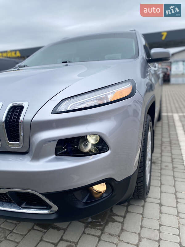 Внедорожник / Кроссовер Jeep Cherokee 2017 в Ирпене фото 4 Внедорожник / Кроссовер Jeep Cherokee 2017 в Ирпене