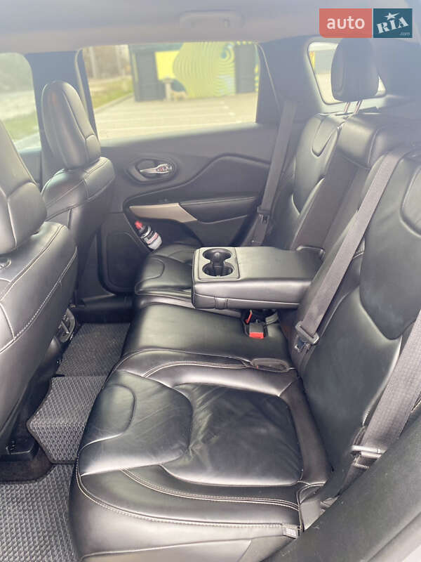 Внедорожник / Кроссовер Jeep Cherokee 2017 в Ирпене фото 18 Внедорожник / Кроссовер Jeep Cherokee 2017 в Ирпене