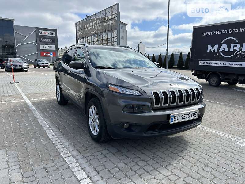 Позашляховик / Кросовер Jeep Cherokee 2015 в Львові