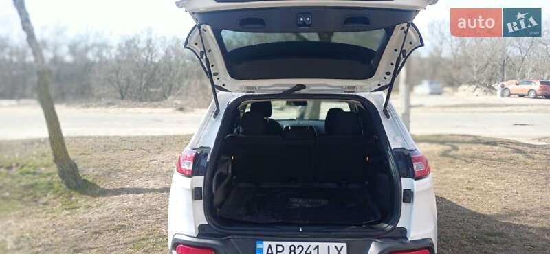 Внедорожник / Кроссовер Jeep Cherokee 2014 в Запорожье