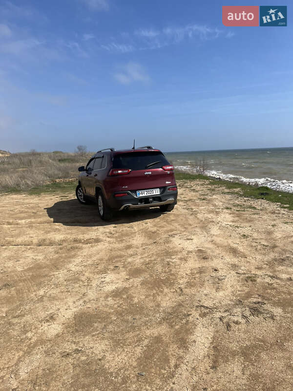 Внедорожник / Кроссовер Jeep Cherokee 2015 в Одессе