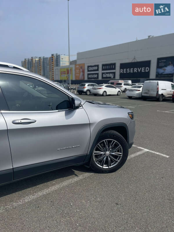 Внедорожник / Кроссовер Jeep Cherokee 2019 в Киеве фото 4 Внедорожник / Кроссовер Jeep Cherokee 2019 в Киеве
