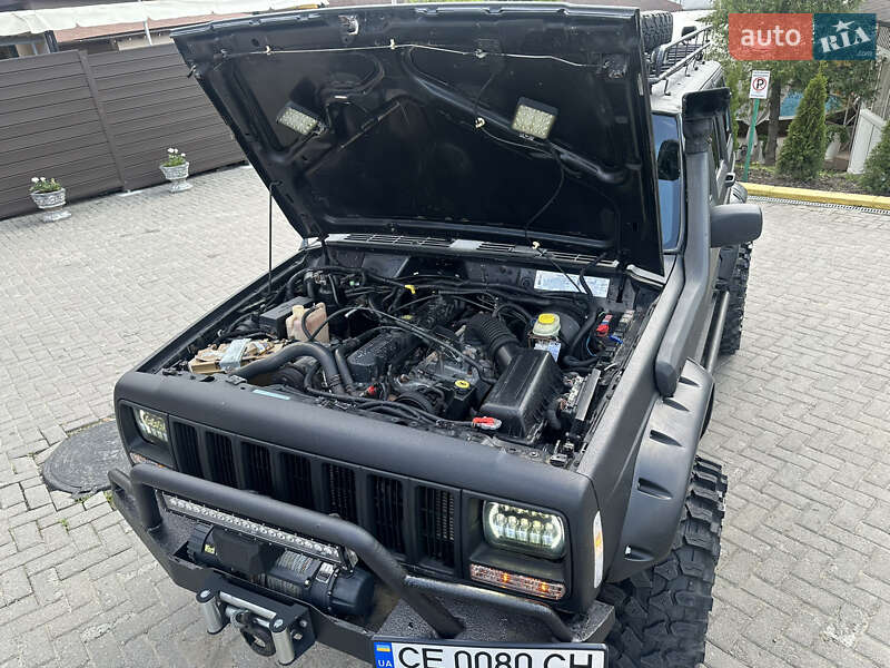 Позашляховик / Кросовер Jeep Cherokee 1997 в Чернівцях