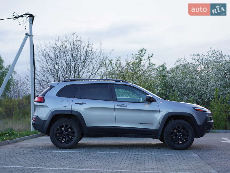 Позашляховик / Кросовер Jeep Cherokee 2014 в Хмельницькому