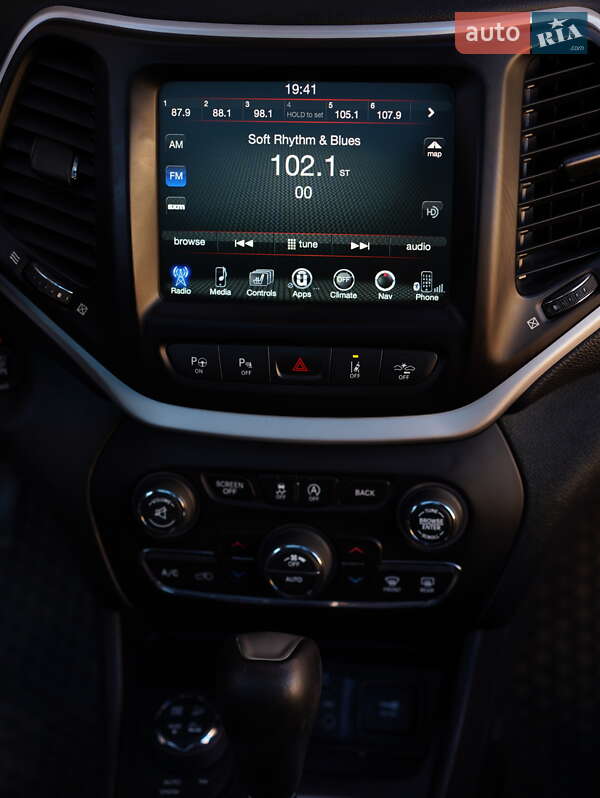 Позашляховик / Кросовер Jeep Cherokee 2014 в Хмельницькому