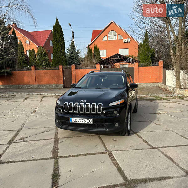 Внедорожник / Кроссовер Jeep Cherokee 2016 в Харькове