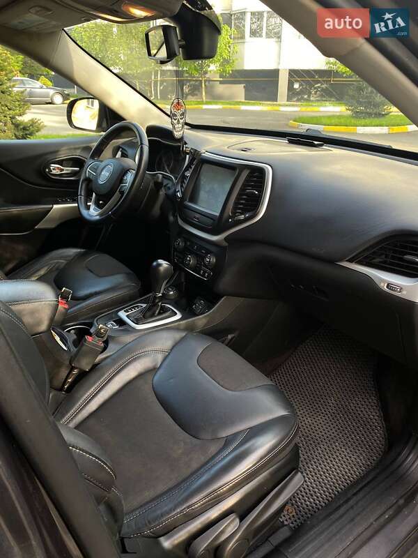 Внедорожник / Кроссовер Jeep Cherokee 2017 в Буче фото 13 Внедорожник / Кроссовер Jeep Cherokee 2017 в Буче