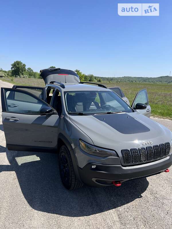 Внедорожник / Кроссовер Jeep Cherokee 2022 в Полтаве