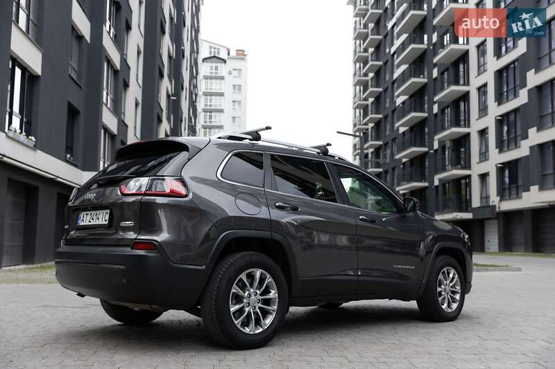 Внедорожник / Кроссовер Jeep Cherokee 2018 в Ивано-Франковске