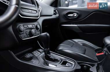 Внедорожник / Кроссовер Jeep Cherokee 2018 в Ивано-Франковске