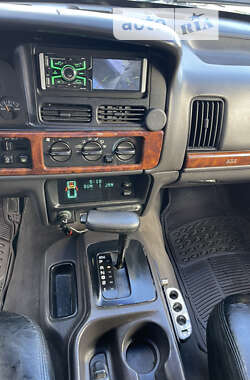 Внедорожник / Кроссовер Jeep Cherokee 1997 в Полтаве