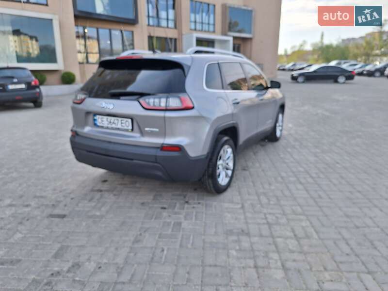 Внедорожник / Кроссовер Jeep Cherokee 2018 в Черновцах