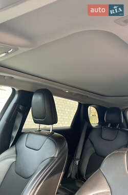 Внедорожник / Кроссовер Jeep Cherokee 2019 в Софиевской Борщаговке