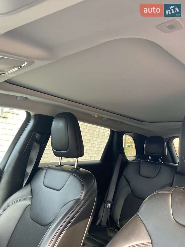 Позашляховик / Кросовер Jeep Cherokee 2019 в Софіївській Борщагівці