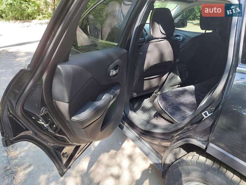 Позашляховик / Кросовер Jeep Cherokee 2015 в Кропивницькому