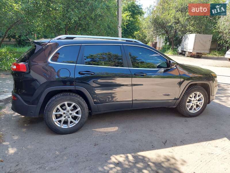 Позашляховик / Кросовер Jeep Cherokee 2015 в Кропивницькому