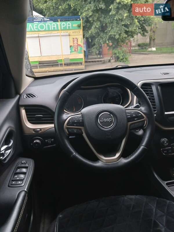 Позашляховик / Кросовер Jeep Cherokee 2015 в Кропивницькому