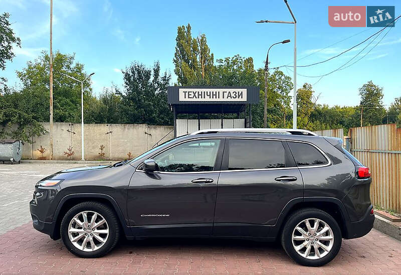 Внедорожник / Кроссовер Jeep Cherokee 2014 в Киеве