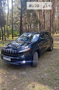 Внедорожник / Кроссовер Jeep Cherokee 2016 в Киеве