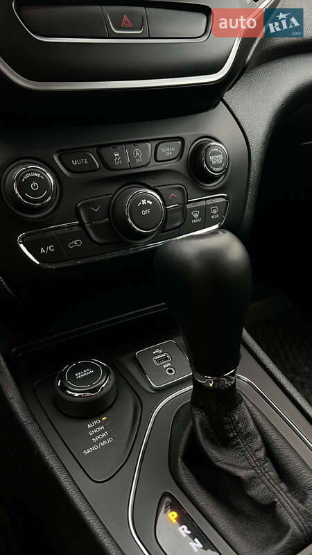 Позашляховик / Кросовер Jeep Cherokee 2018 в Одесі фото 7 Позашляховик / Кросовер Jeep Cherokee 2018 в Одесі