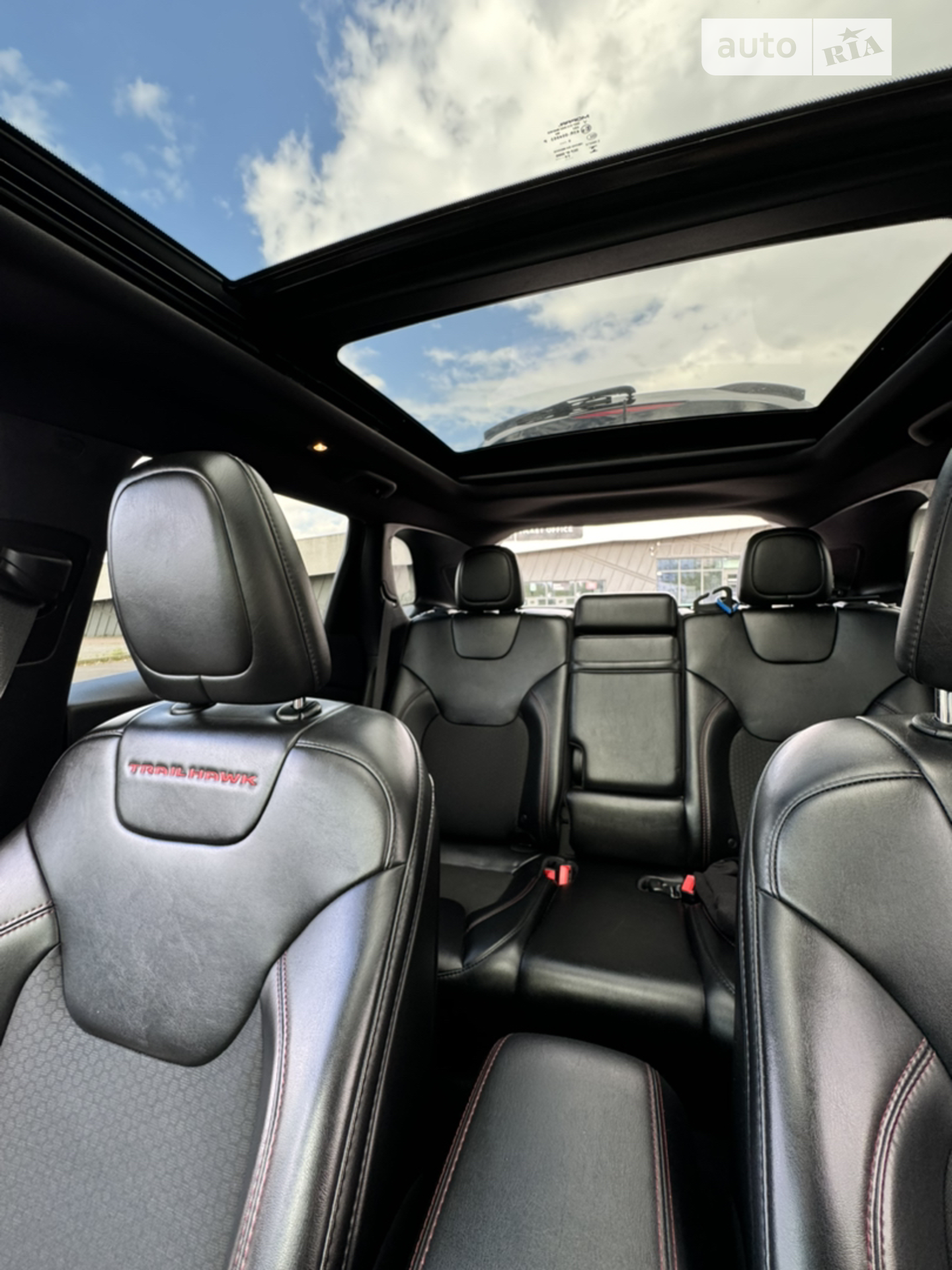 2018 Jeep Cherokee - мініатюра 12