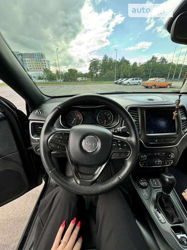Внедорожник / Кроссовер Jeep Cherokee 2018 в Львове