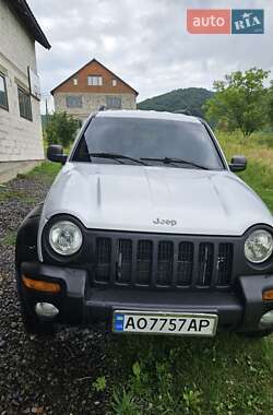 Внедорожник / Кроссовер Jeep Cherokee 2003 в 