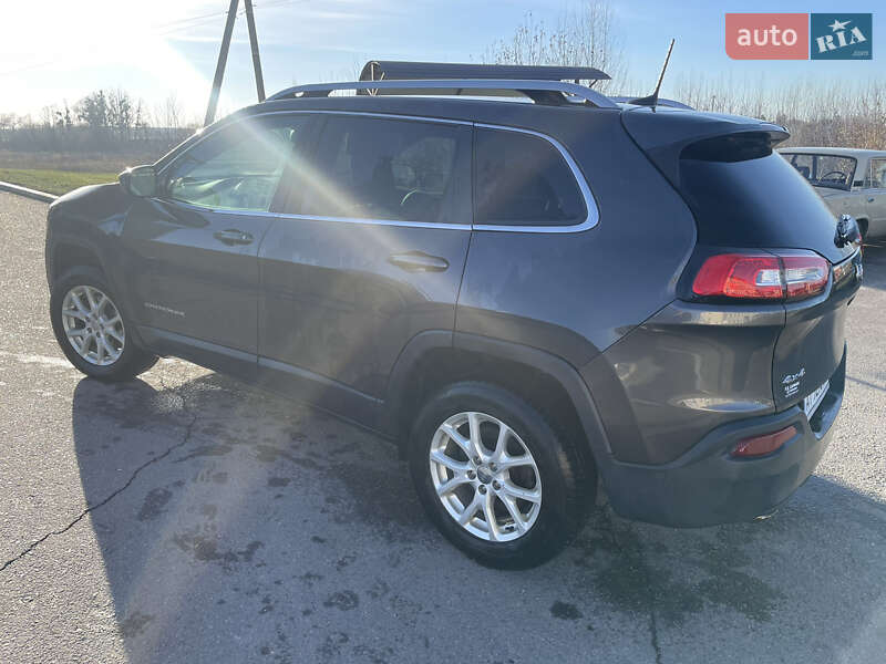 Позашляховик / Кросовер Jeep Cherokee 2016 в Володарці