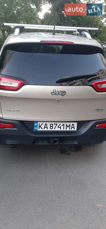 Позашляховик / Кросовер Jeep Cherokee 2015 в Києві