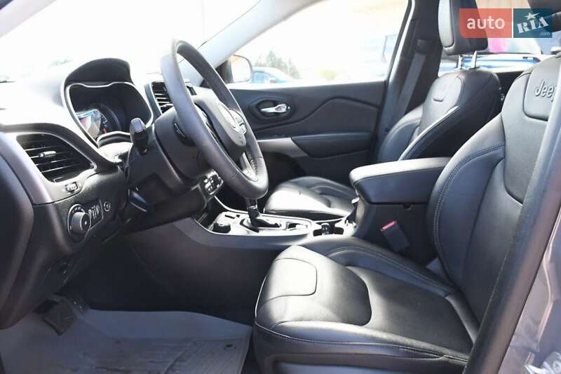 Позашляховик / Кросовер Jeep Cherokee 2018 в Львові