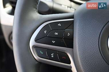 Внедорожник / Кроссовер Jeep Cherokee 2018 в 