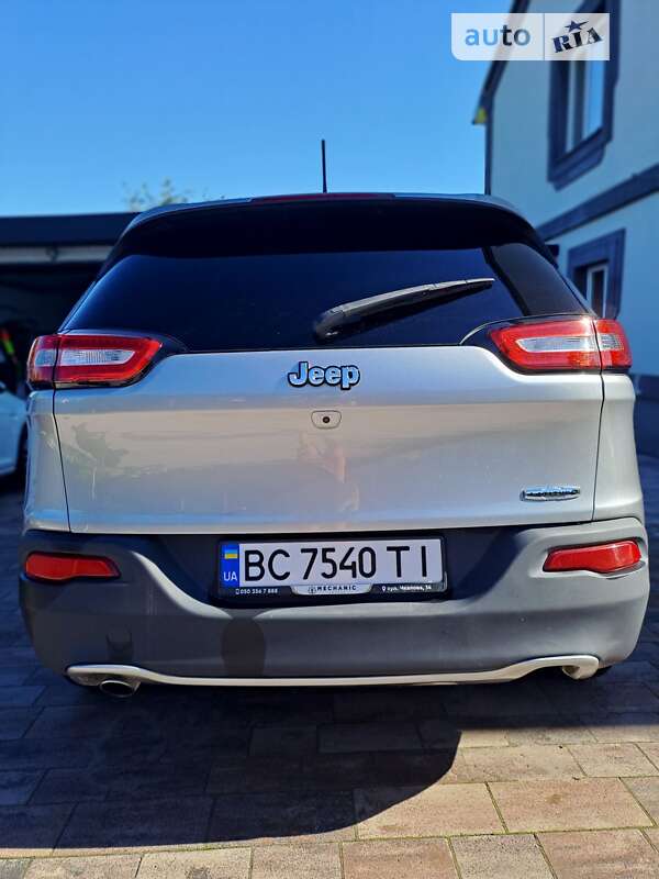 Позашляховик / Кросовер Jeep Cherokee 2016 в Жовкві фото 3 Позашляховик / Кросовер Jeep Cherokee 2016 в Жовкві
