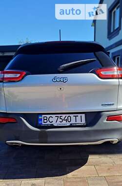 Внедорожник / Кроссовер Jeep Cherokee 2016 в 