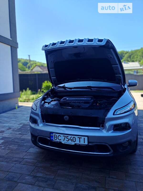 Позашляховик / Кросовер Jeep Cherokee 2016 в Жовкві фото 19 Позашляховик / Кросовер Jeep Cherokee 2016 в Жовкві