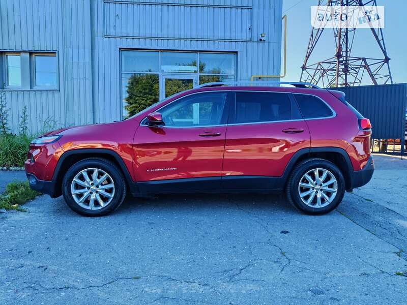 Внедорожник / Кроссовер Jeep Cherokee 2015 в Чернигове